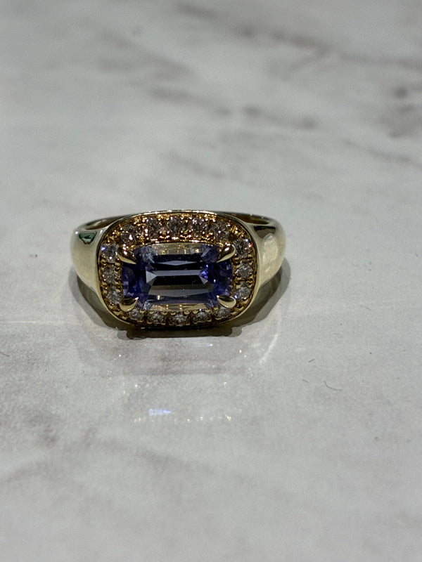 9ct Yellow Gold Lilac Tanzanite and Diamond Signet ring