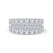 18ct White Gold Round & Baguette Diamond Ring